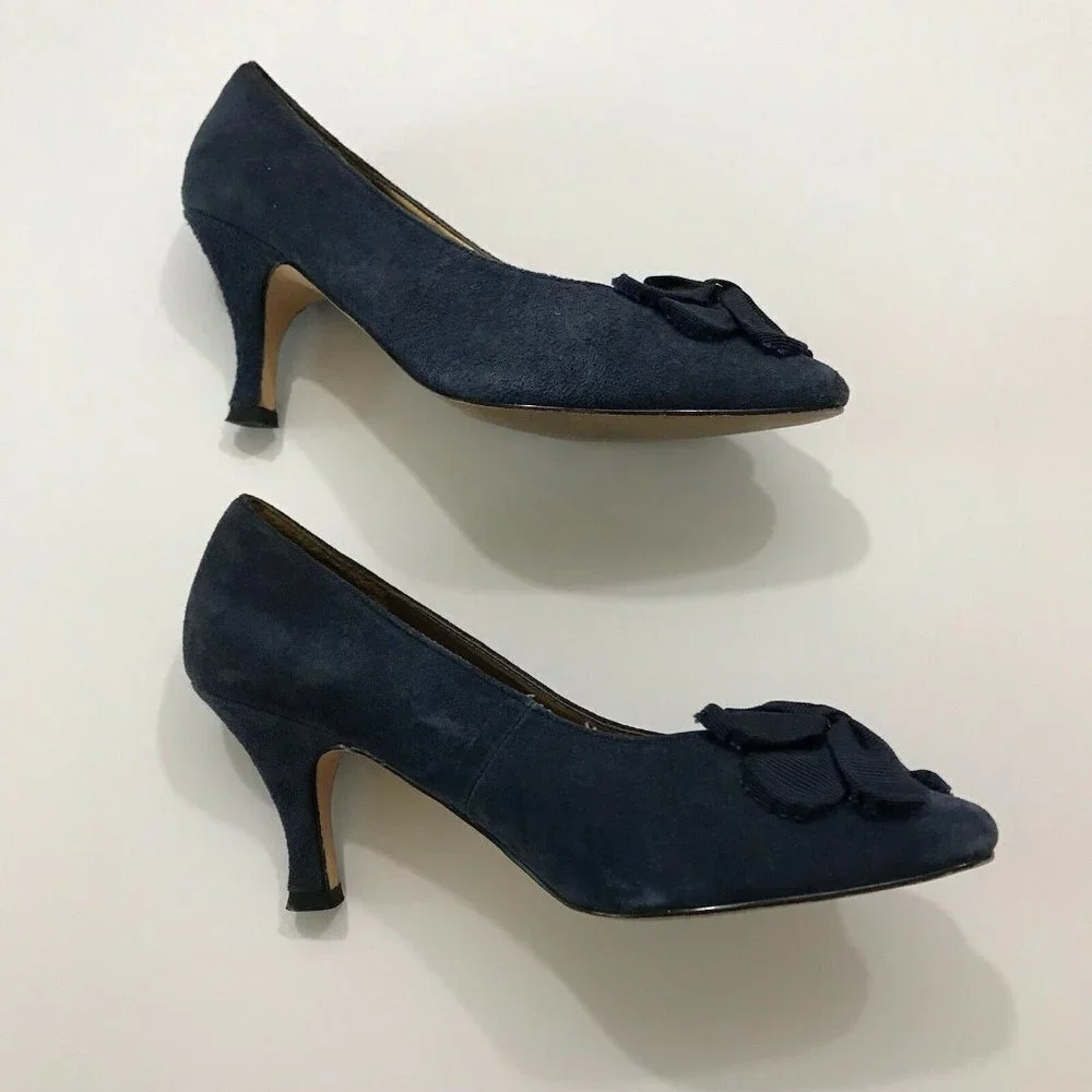 Vintage Madeline Stuart Shoes Blue Suede Heels 5M Pointed Toe‎ Floral Applique